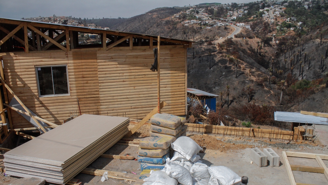 Biobío: Monsalve anunció millonaria inyección a Delegación para acelerar instalación de viviendas de emergencia