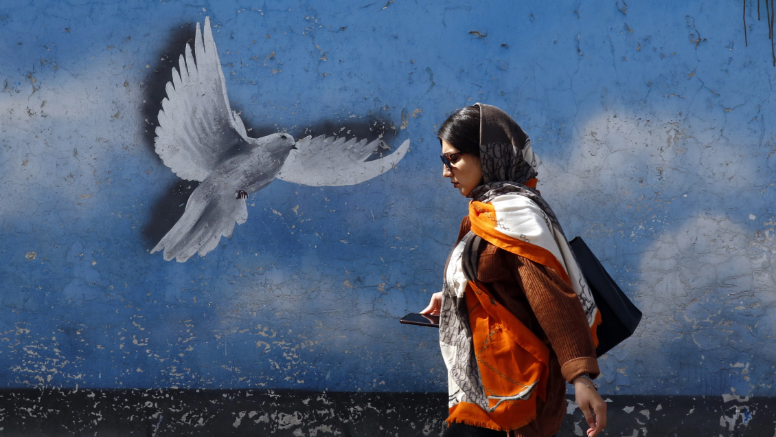 Unesco urge a investigar los envenenamientos de niñas en escuelas de Irán