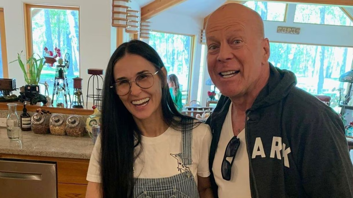 Esposa de Bruce Willis negó que Demi Moore esté viviendo con ellos