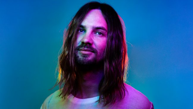 Líder de Tame Impala se fracturó la cadera a una semana de Lollapalooza