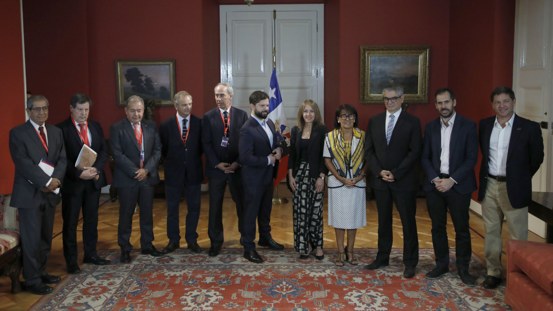 Grandes empresarios tras reunión en La Moneda: 