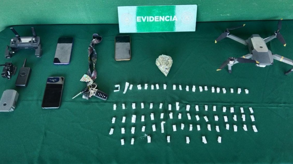 Carabineros detuvo a sospechosos de intentar meter droga a cárcel de Santa Cruz con un dron