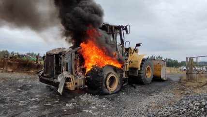   Nuevo ataque incendiario en La Araucanía: Cinco camiones y un container quemados 