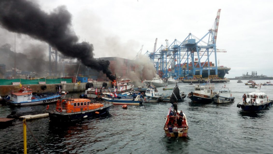 Formalizan a pescadores de la excaleta Sudamericana por disturbios en el Puerto de Valparaíso