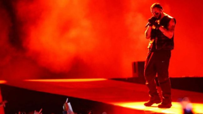  Cantó solo 45 minutos: Drake decepcionó a sus seguidores en show de Lollapalooza  