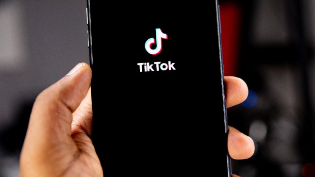 Abren investigación contra TikTok por peligroso reto que llama a la autolesión de jóvenes