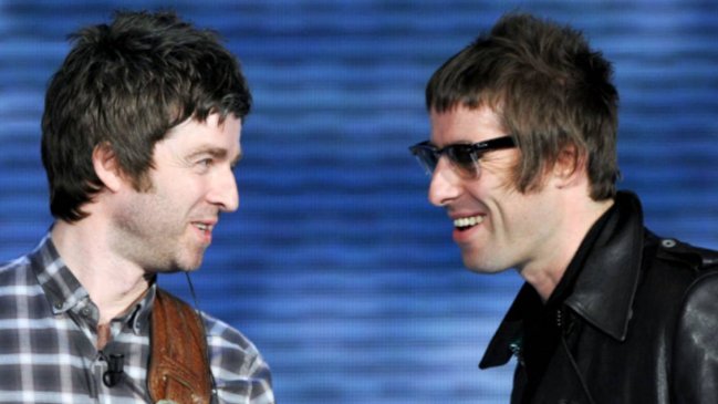 Reunión de Oasis: Noel Gallagher espera llamado y Liam lo culpa 