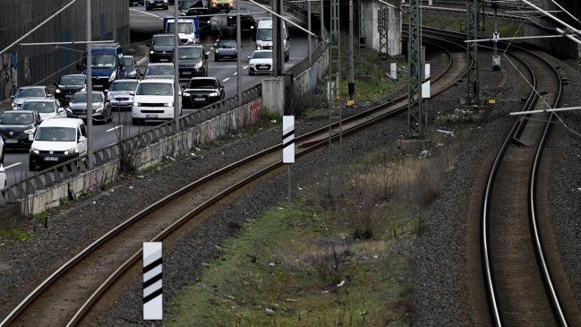   Huelga de advertencia en Alemania afecta a gran parte del transporte 