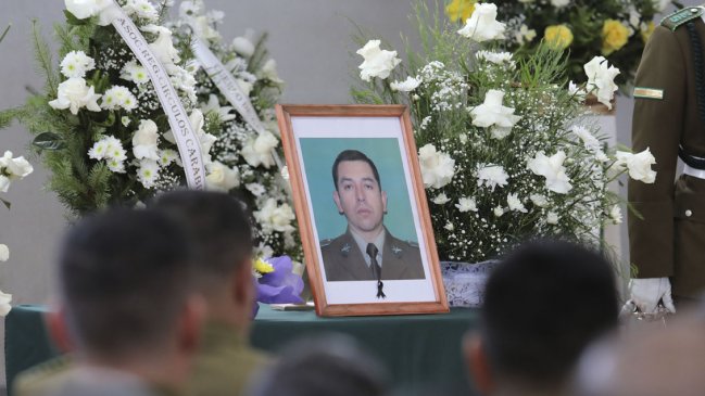 Viuda de suboficial Salazar a Boric: Demuestre con hechos lo que dice en sus discursos