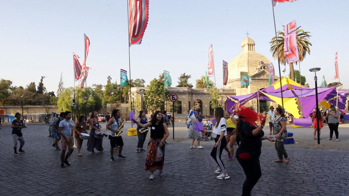 Municipalidad de Recoleta anunció cortes y desvíos de tránsito por Festival Womad