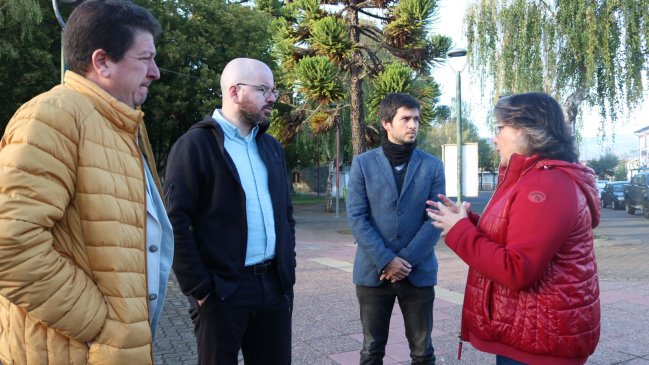 Ministro Jackson llegó a La Araucanía para entregar apoyo a familias damnificadas por los incendios