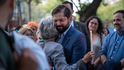  Presidente Boric visitó memorial en honor a víctimas del Caso Degollados  