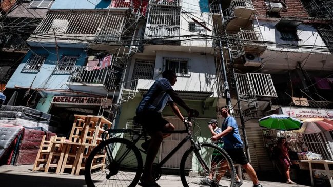 La pobreza crece en una Argentina azotada por la alta inflación