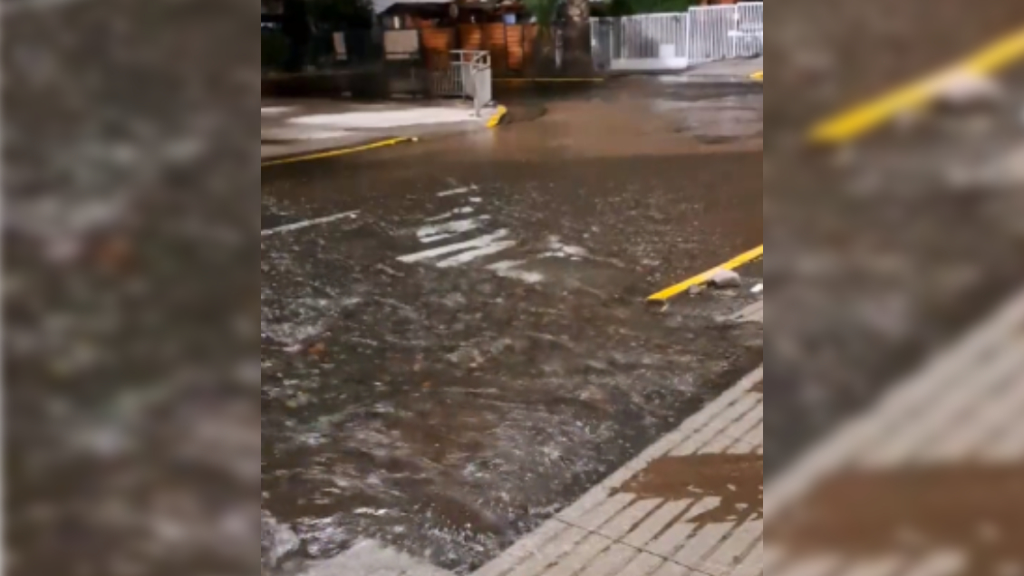 Rotura de matriz de agua generó inundación en Maipú