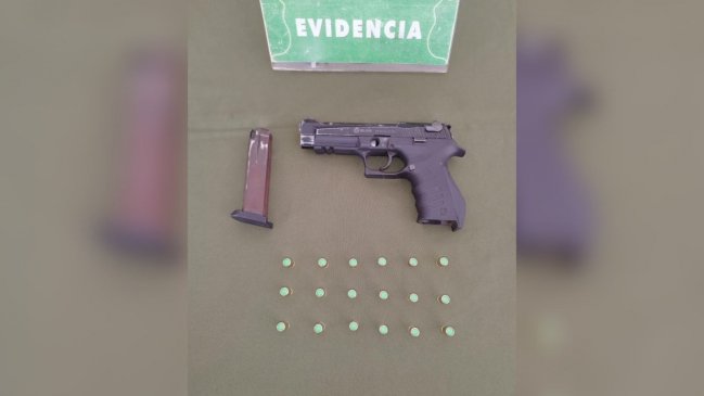 Valparaíso: Detienen a sujeto armado al interior de mall ubicado frente al Congreso Nacional