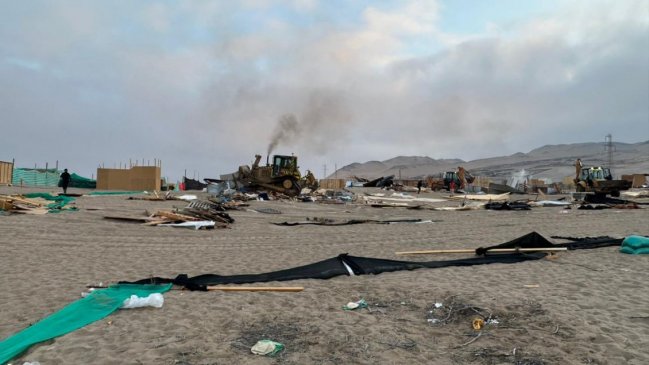 Desalojaron mega toma en el sector norte de Antofagasta