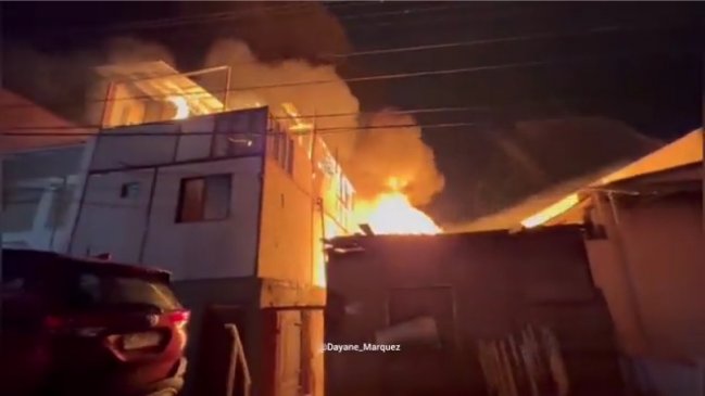 Incendio dejó tres muertos en Antofagasta