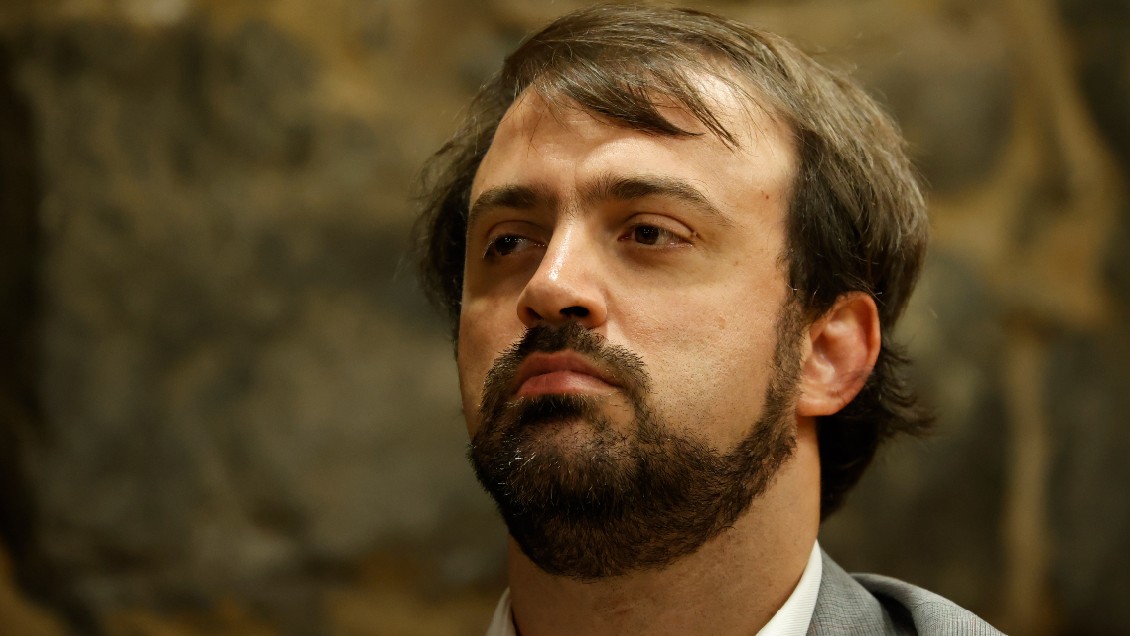 Sharp criticó emplazamiento del FA a Tohá por seguridad: 