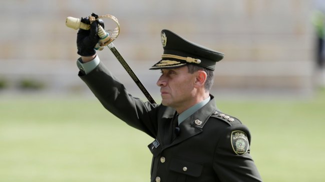 Fanático religioso, misógino y homofóbico: Petro destituyó al director de la policía colombiana