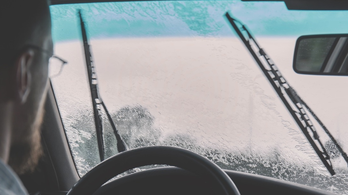 Lima canceló a los limpiaparabrisas: Uno mató a un conductor que rehusó el servicio