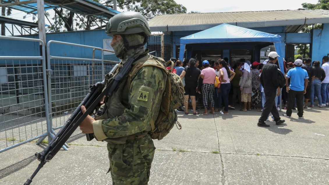 Fiscalía ecuatoriana confirmó 12 presos asesinados durante riña en cárcel de Guayaquil