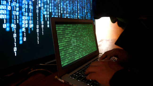 Cuenta pública del alcalde de Huara se vio interrumpida por videos pornográficos