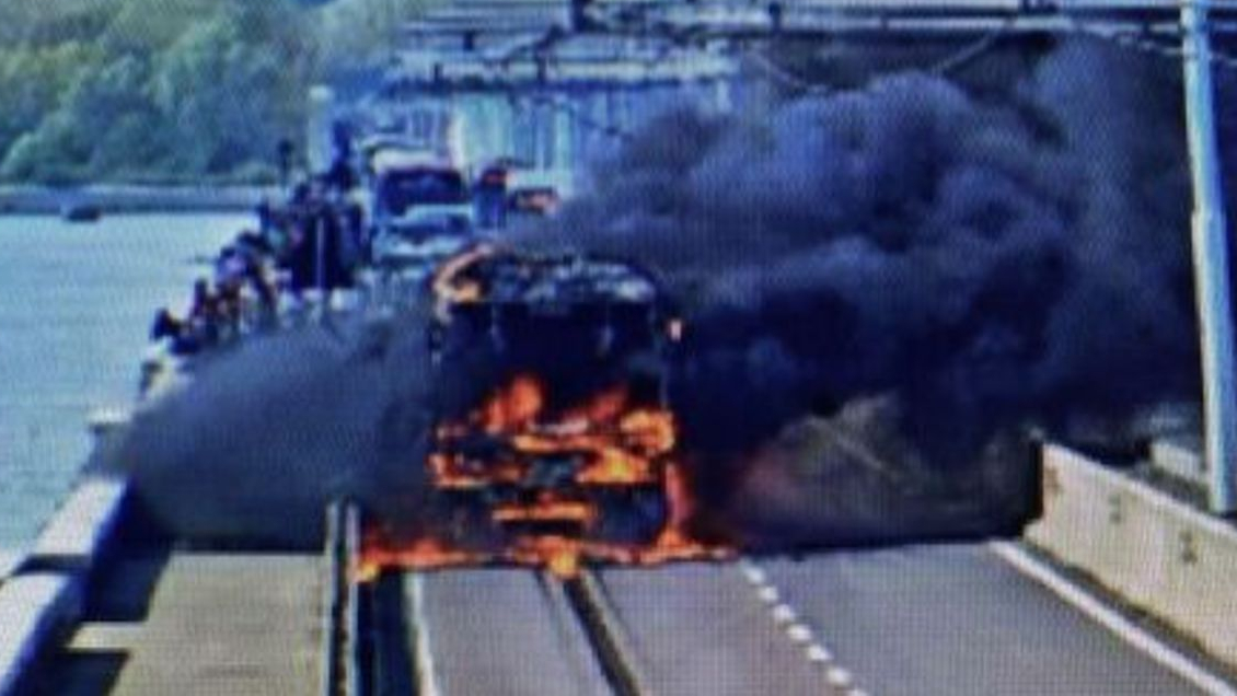 Venecia, aislada por tierra: Único camino quedó bloqueado por un incendio
