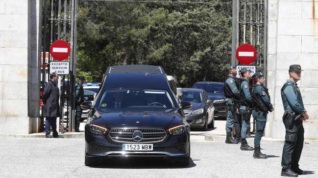 Exhuman restos de líder franquista tras Ley de Memoria en España