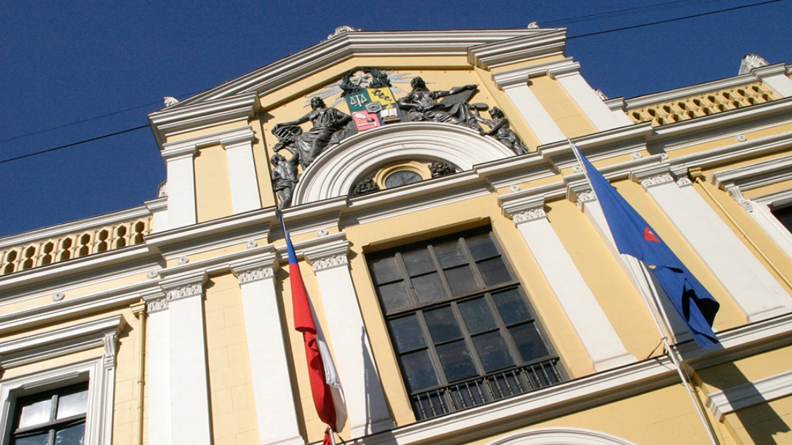 Universidad de Chile constató que tesis sobre pedófila no son consistentes con el modelo educativo