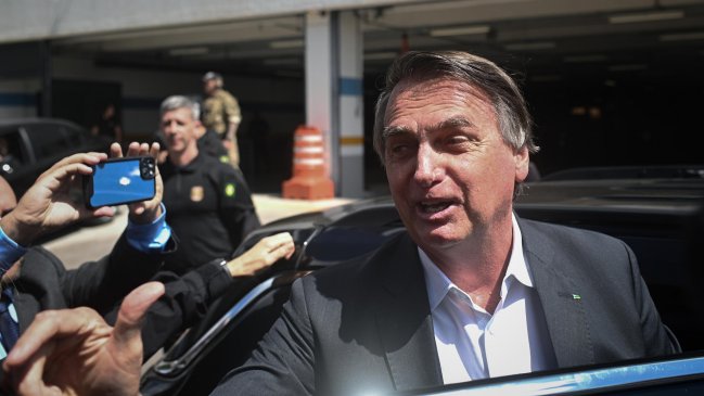 Bolsonaro declaró ante la Policía y negó responsabilidad en golpe de enero