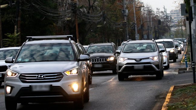 Restricción vehícular en Santiago se ampliará más allá del anillo de Américo Vespucio