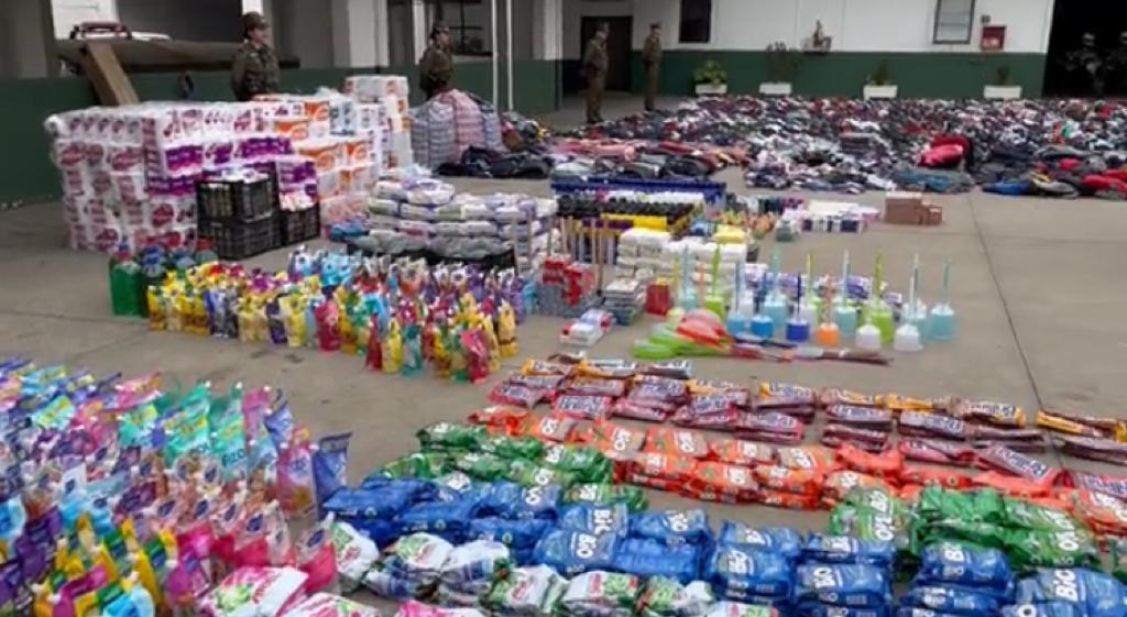 Valparaíso: Operativo termina con miles de prendas de vestir, útiles de aseo y carros de supermercado incautados