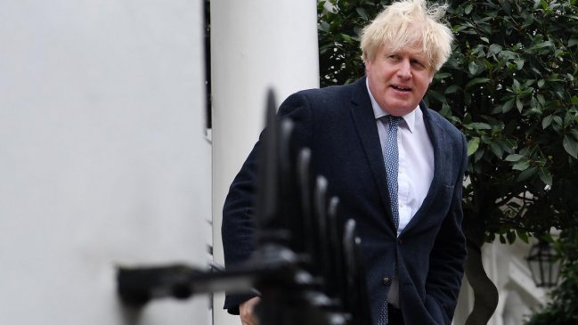 Presidente de la BBC dimite por su implicación en un préstamo a Boris Johnson