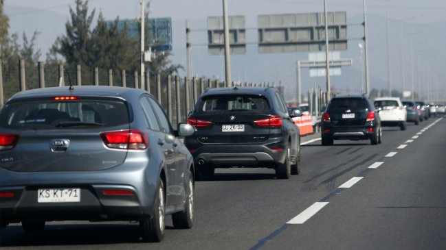 Cuál es el calendario para la restricción vehicular 2023 que regirá en la Región Metropolitana