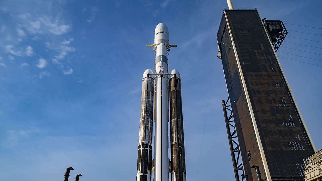 SpaceX intentará este domingo el aplazado lanzamiento del cohete Falcon 9 Heavy