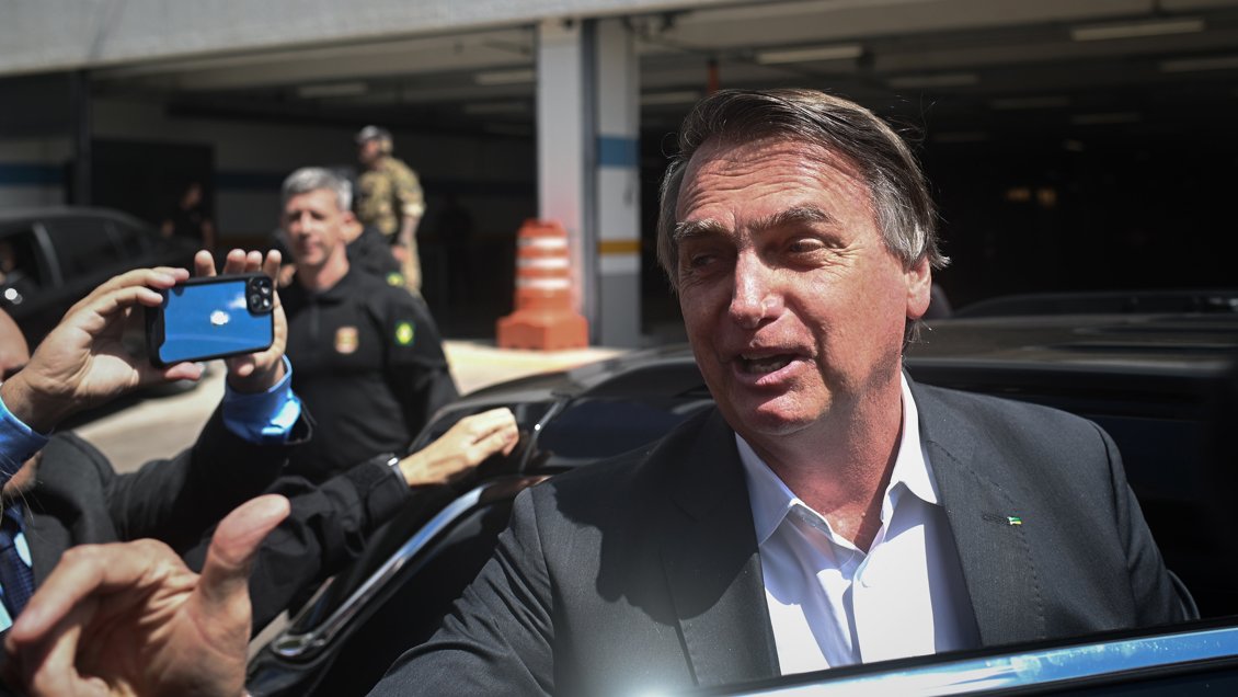 Bolsonaro confirma que nunca se vacunó contra el Covid y niega fraude con certificado