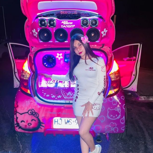 Fotos] Tuneó un auto rosado a lo Hello Kitty y causa furor: Me