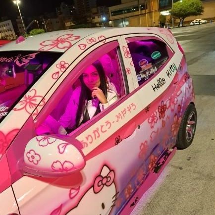 Fotos] Tuneó un auto rosado a lo Hello Kitty y causa furor: Me gustaría  que lo conociera Paloma Mami 