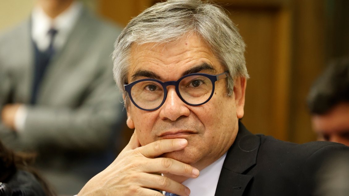 Marcel desestimó críticas internacionales a Política Nacional del Litio: No hay nacionalización