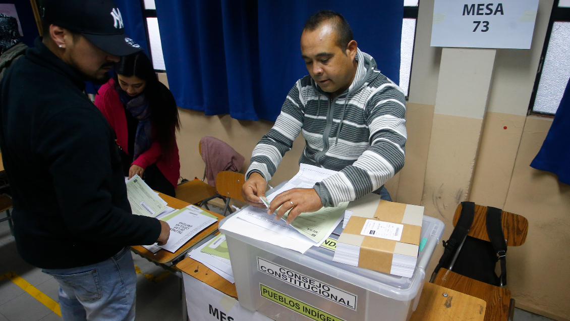 ¿Cuál es la multa por no asistir a votar en las elecciones de este domingo?