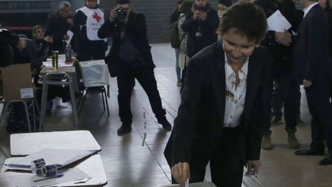 Ministra Tohá cuestionó llamado a 