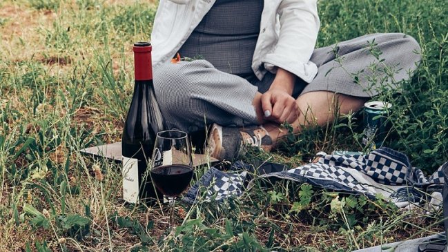 Mujer se perdió en el bosque y sobrevivió cinco días con vino y dulces