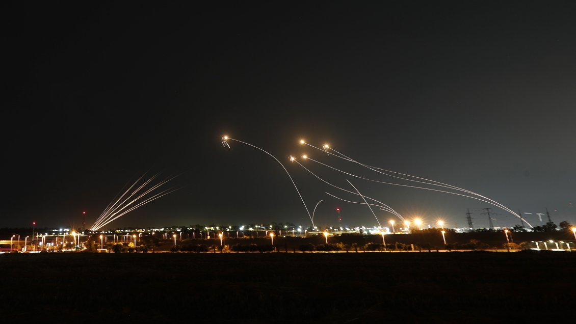 Israel y milicias palestinas de Gaza reanudan el intercambio de fuego tras noche de calma