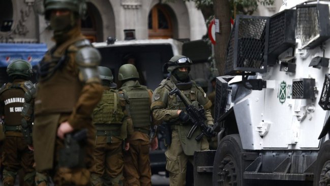 Operativo policial por robo con intimidación terminó con dos carabineros lesionados y cuatro detenidos