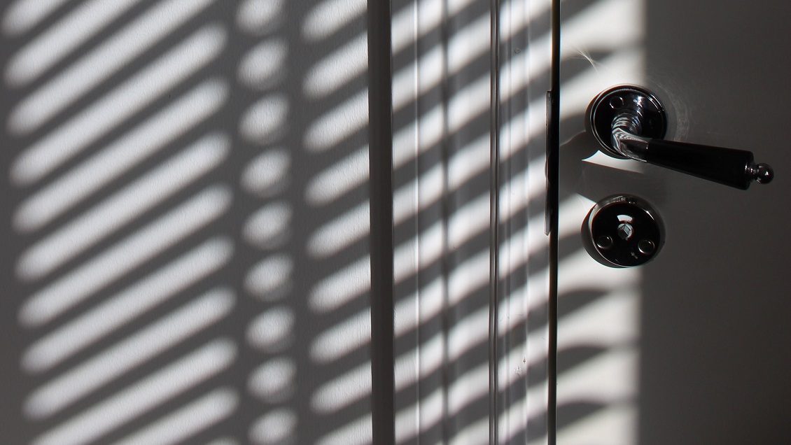 Para que no fuera infiel: Mujer secuestró a su pololo durante tres días por celos extremos