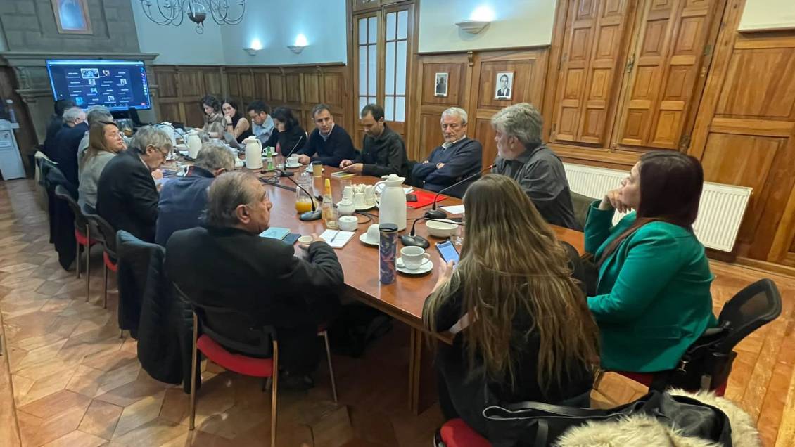 Oficialismo recurrirá a un 