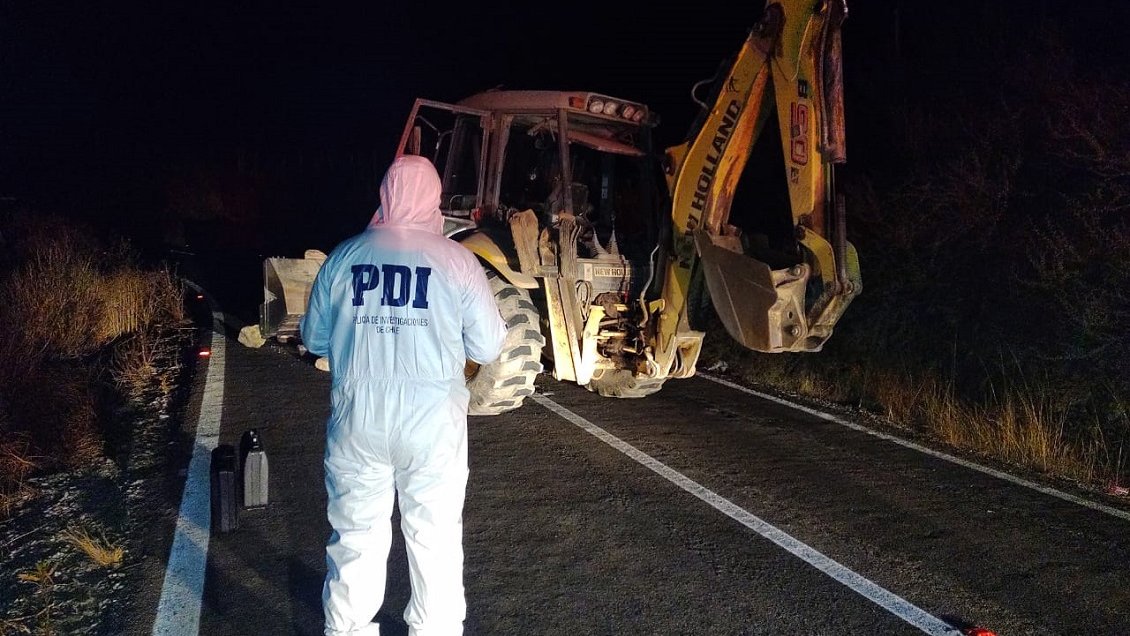 Joven fue hallado muerto con tres balazos en una retroexcavadora