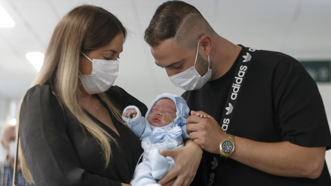 Nació la primera guagua de una mujer trasplantada de útero en España