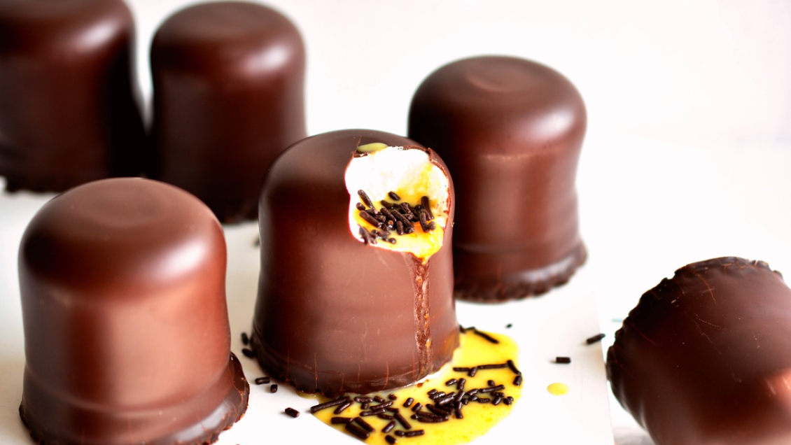 Mujer murió tras comer bombones envenenados en Brasil: Ex de su pareja es la principal sospechosa