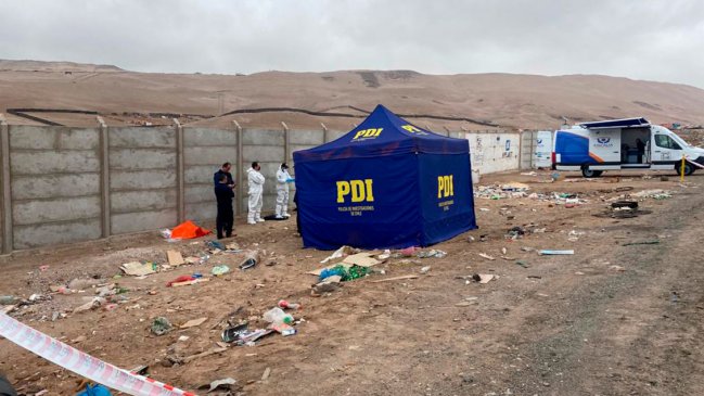   Transeúntes encontraron cuerpo en camino al vertadero de Arica 
